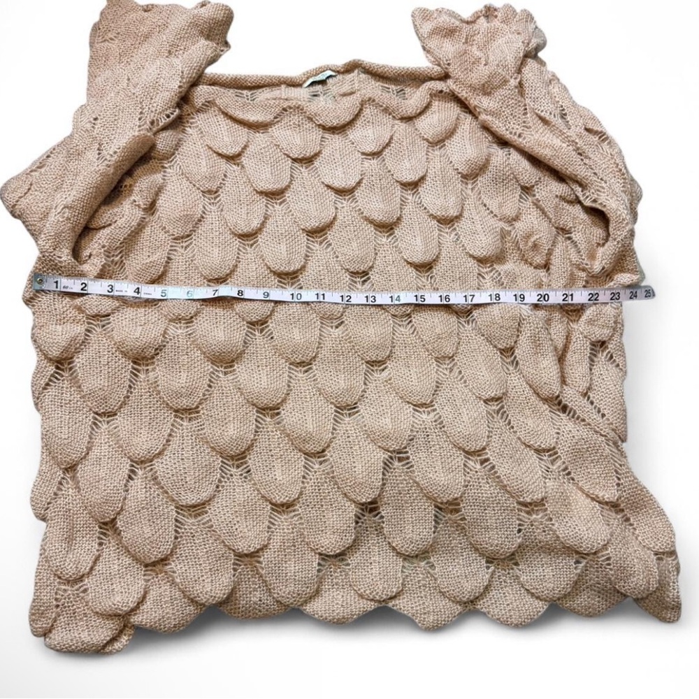 Lightweight Fish Scale Sweater‎ - Picture 14 of 15